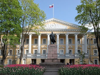 Профильный комитет Псковского областного Собрания рекомендовал отклонить проект о региональном маткапитале для студенток